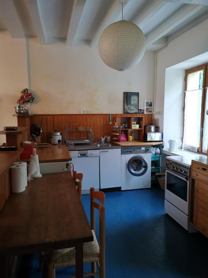 Gite Des Petites Ruelles : Familial Et Chaleureux Troo Экстерьер фото
